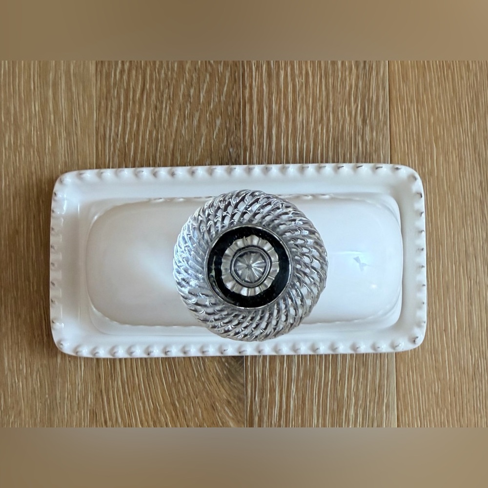 Pier 1 Imports White Butter Dish with Glass Knob - Picture 3 of 7